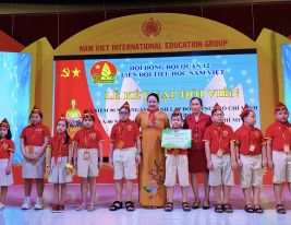 Tự hào là những đội viên mới - Liên đội Tiểu học Nam Việt