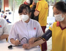 Chương trình thăm khám sức khỏe định kỳ cho học sinh tập đoàn GDQT Nam Việt.