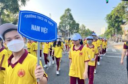 Tập đoàn GDQT Nam Việt hưởng ứng chương trình Đi bộ đồng hành gây quỹ 